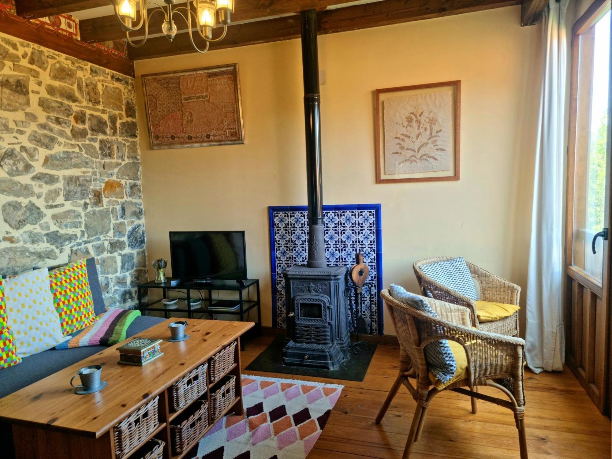 La Casa De Las Chimeneas Tudes Экстерьер фото